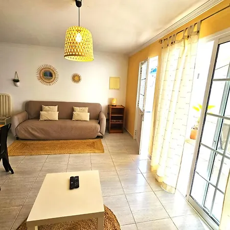 Alex Apartament *